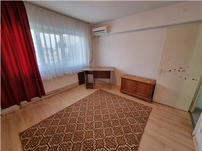 Vanzare apartament 3 camere, Ploiesti , zona Vest