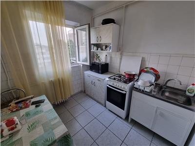 Vanzare apartament 3 camere, Ploiesti , zona Vest