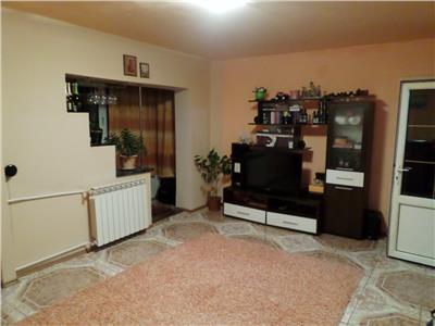 Vanzare apartament spatios 3 camere mobilat Ploiesti str Marasesti