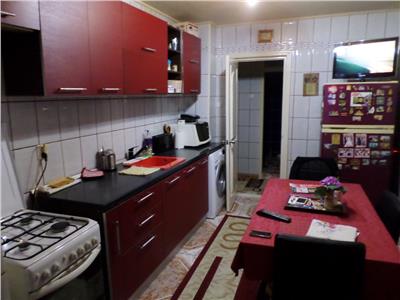 Vanzare apartament spatios 3 camere mobilat Ploiesti str Marasesti