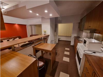 Inchiriere apartament 2 camere, Ploiesti, zona Ultracentral