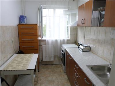 Inchiriere, Apartament 2 camere, zona Vest, Penny