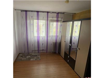 Inchiriere, Apartament 2 camere, zona Vest, Penny