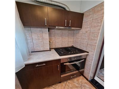 Apartament 2 camere de inchiriat in Ploiesti, zona 9 Mai